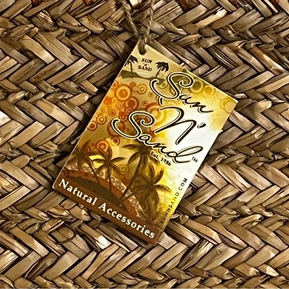 NWT Sun & Sand Natural Fiber Straw Woven Beach Tote Bag Pristine Quiet Luxury - Picture 4 of 9